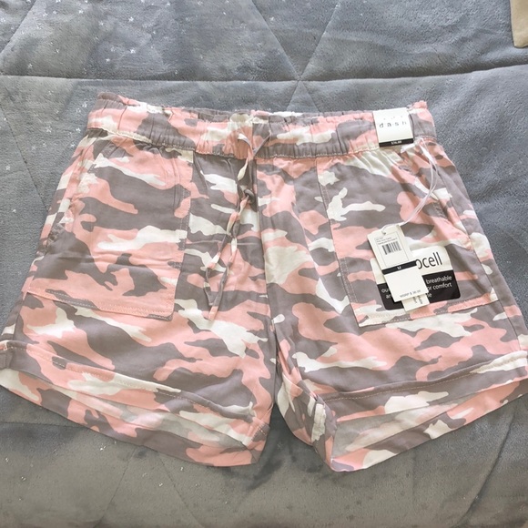 Da-sh pink camo shorts - Picture 1 of 3